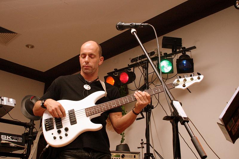 2148101921_4d640d8cdd_o